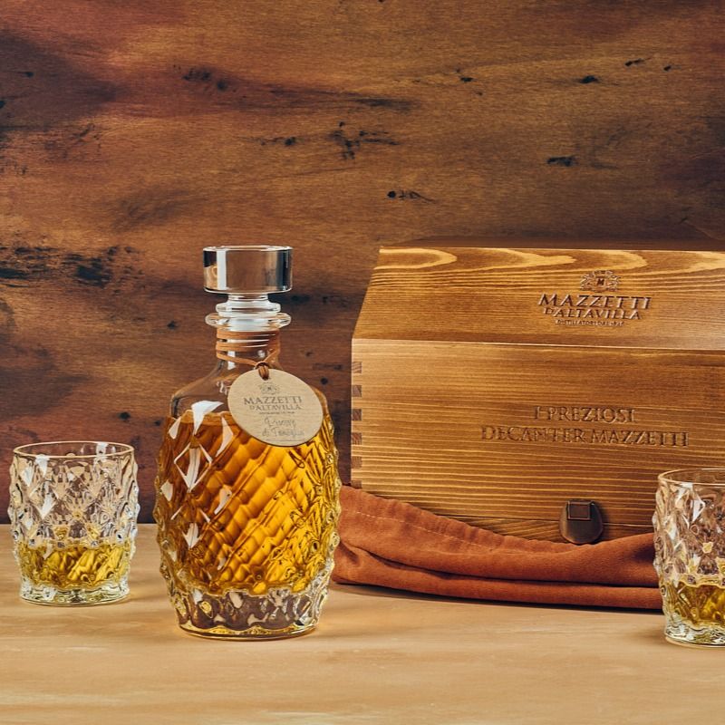 Decanter Grappa di Dolcetto Riserva 13 Anni – Vini e spirits, Deluxy Business, vista 3