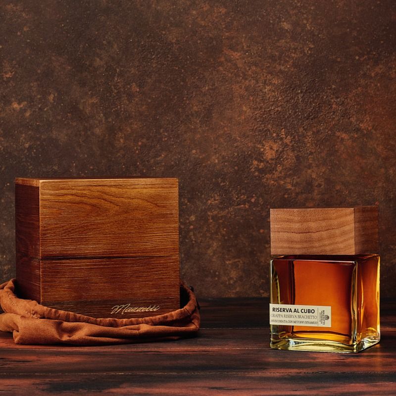Riserva al Cubo Grappa di Brachetto – Vini e spirits, Mazzetti d'Altavilla x Deluxy Business, vista 3